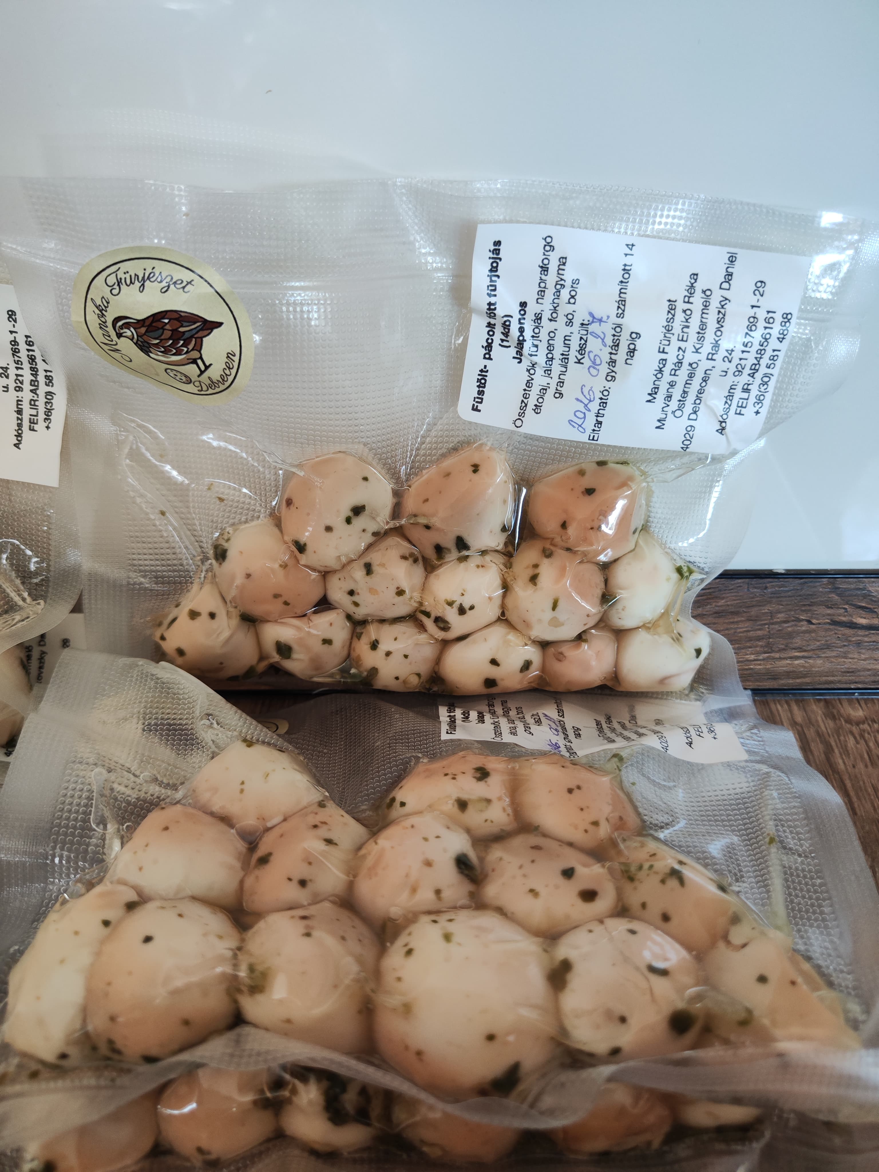 Füstölt -pácolt fürjtojás jalapenoval